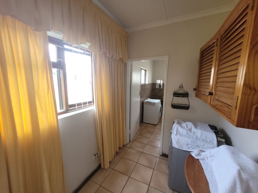 3 Bedroom Property for Sale in Pacaltsdorp Western Cape